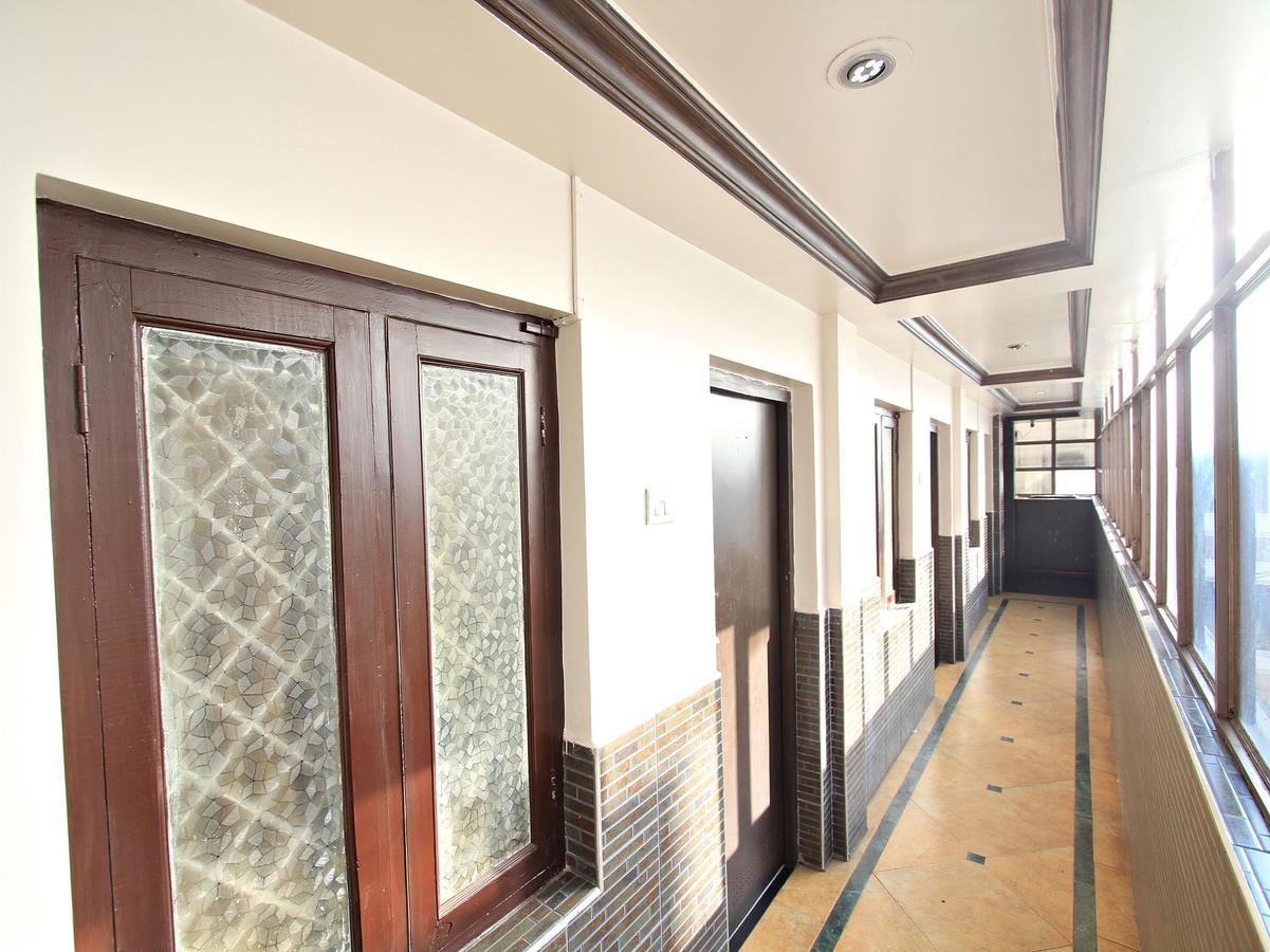 Hotel Pratham International Уті Екстер'єр фото