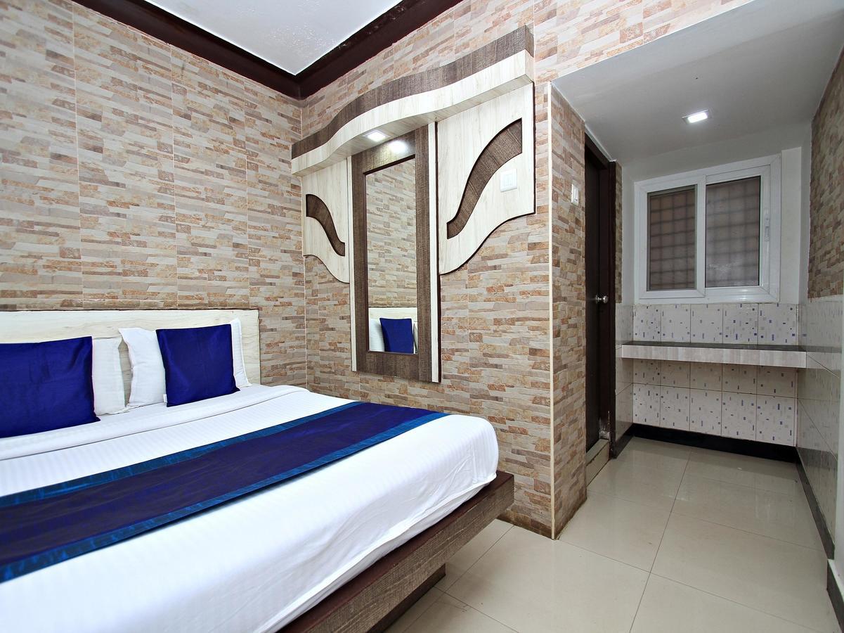 Hotel Pratham International Уті Екстер'єр фото